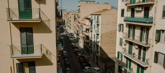 3 rooms Apartment in Palermo, Italy No. 37065 10