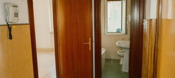 3 rooms Apartment in Palermo, Italy No. 37065 25