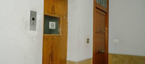 3 rooms Apartment in Palermo, Italy No. 37065 7