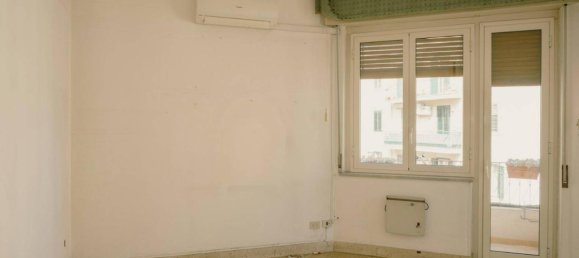 3 rooms Apartment in Palermo, Italy No. 37065 31