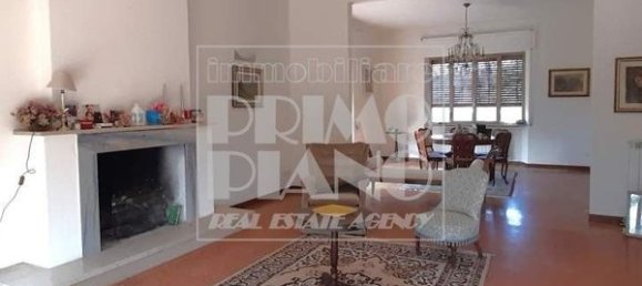 Вилла с 9 комнатами в Лукка, Италия № 13089 31