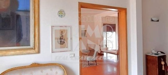 Вилла с 9 комнатами в Лукка, Италия № 13089 14