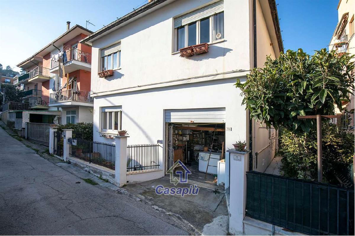 Apartamento T4 em Porto San Giorgio, Italy N.º 77527