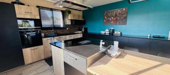 5 bedrooms House in Nevers, France No. 355225 6