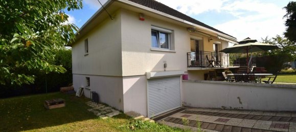 Casa de 3 dormitorios en Saint-Lubin-des-Joncherets, France No. 161342 9