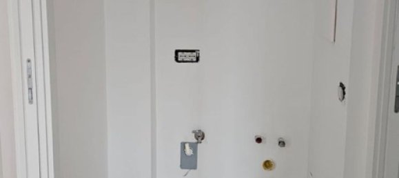 Квартира с 2 спальнями в Милан, Италия № 357845 10