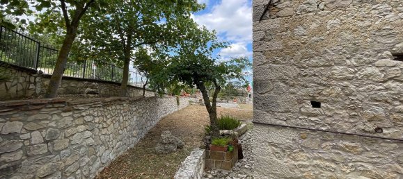 Casa de 6 divisões em Pescosansonesco, Italy N.º 268959 36