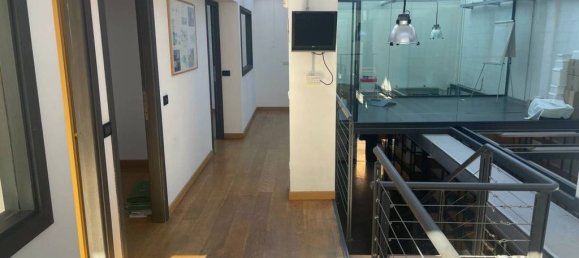 3 bedrooms Apartment in Milan, Italy No. 243609 2