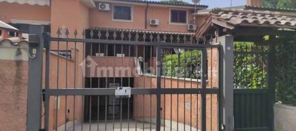 2 bedrooms House in Rome, Italy No. 14657 5