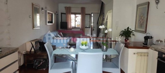 2 bedrooms House in Rome, Italy No. 14657 7