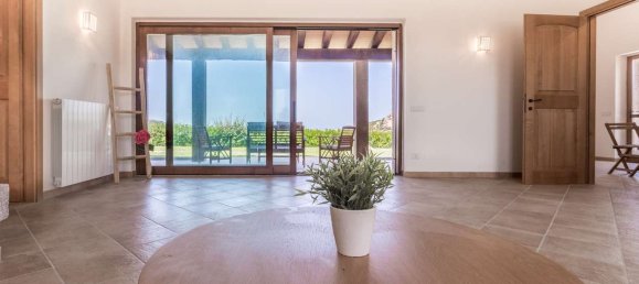 4 bedrooms Villa in Palau, Italy No. 60017 9