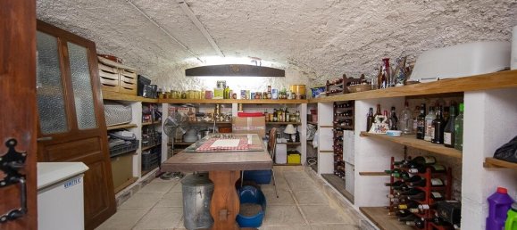 Apartamento de 2 dormitorios en Le Biot, France No. 1304 13