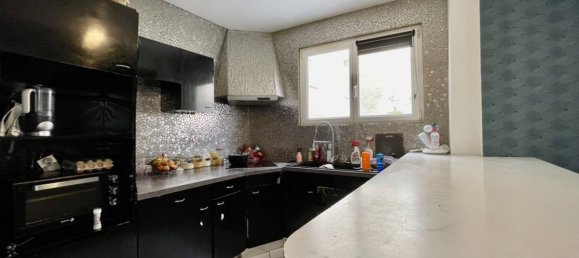 3 Schlafzimmer Wohnung in Epernay, France, Nr. 69334 3