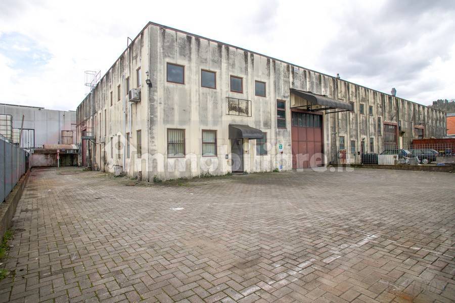 710m² Warehouse in Barberino Tavarnelle, Italy No. 209895