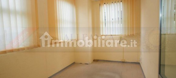 710m² Warehouse in Barberino Tavarnelle, Italy No. 209895 4