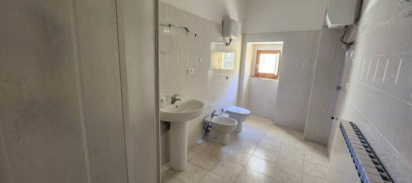 4 rooms House in Rotello, Italy No. 132461 26