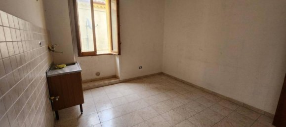 4 rooms House in Rotello, Italy No. 132461 18