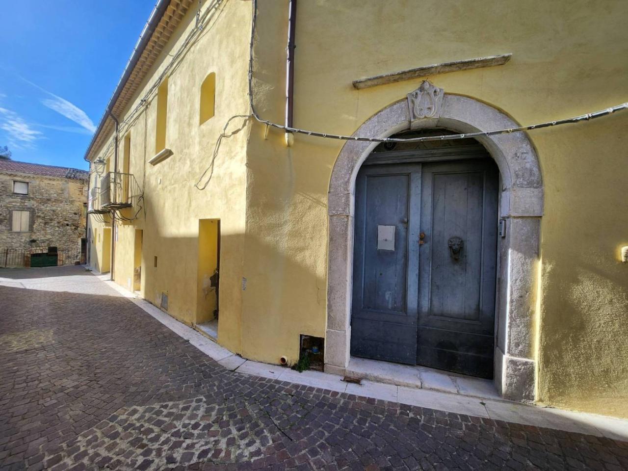 4 rooms House in Rotello, Italy No. 132461