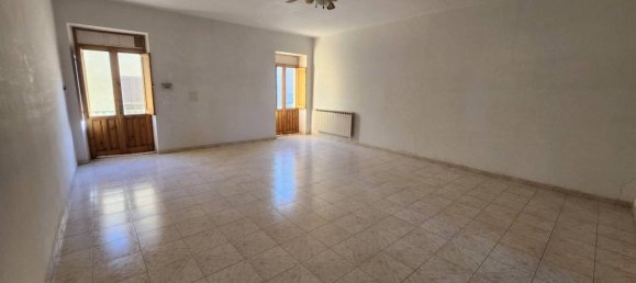 4 rooms House in Rotello, Italy No. 132461 9