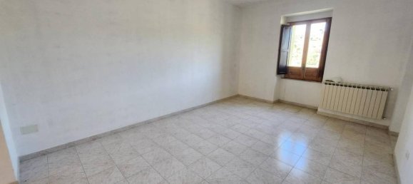 4 rooms House in Rotello, Italy No. 132461 11