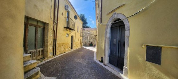 4 rooms House in Rotello, Italy No. 132461 4