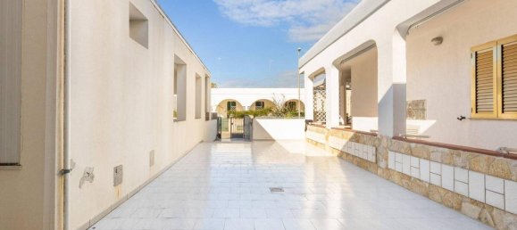 4غرفة منزل في Taviano, Italy رقم 147613 2