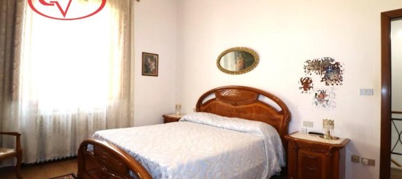 5 rooms House in Montevarchi, Italy No. 237730 15