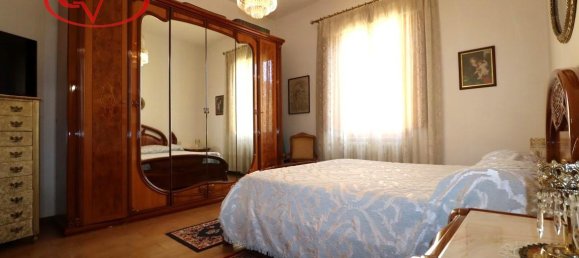 5 rooms House in Montevarchi, Italy No. 237730 14