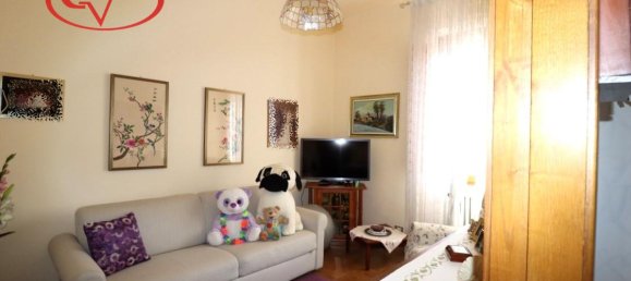 5 rooms House in Montevarchi, Italy No. 237730 2