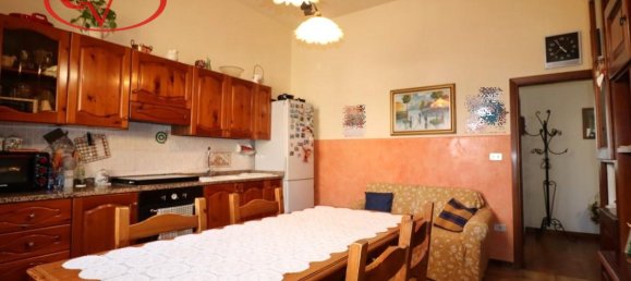 5 rooms House in Montevarchi, Italy No. 237730 10
