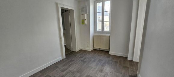 Casa de 4 dormitorios en Savigny-sur-Braye, France No. 64268 59