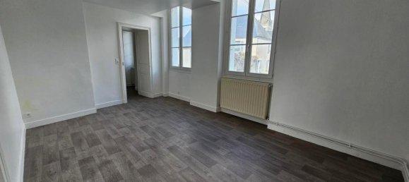 Casa de 4 dormitorios en Savigny-sur-Braye, France No. 64268 61