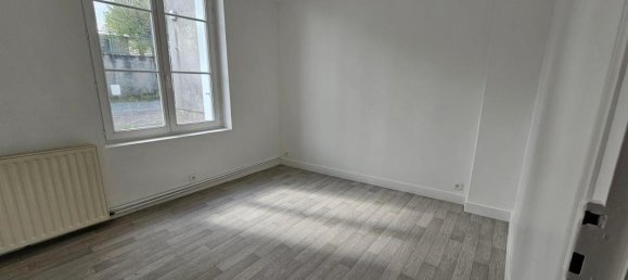 Casa de 4 dormitorios en Savigny-sur-Braye, France No. 64268 60