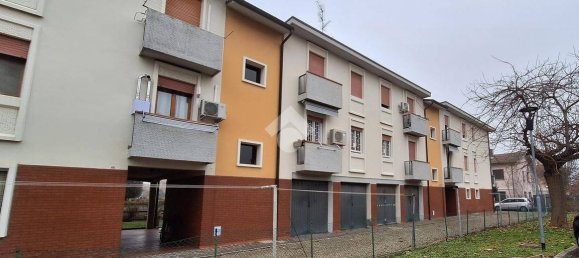 3 bedrooms Apartment in Medicina, Italy No. 105321 18