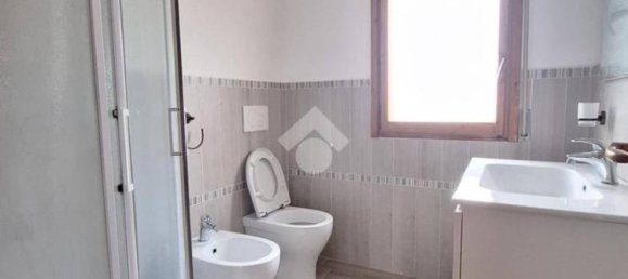 3 bedrooms Apartment in Medicina, Italy No. 105321 10