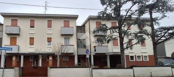 3 bedrooms Apartment in Medicina, Italy No. 105321 16