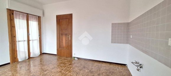 3 bedrooms Apartment in Medicina, Italy No. 105321 2
