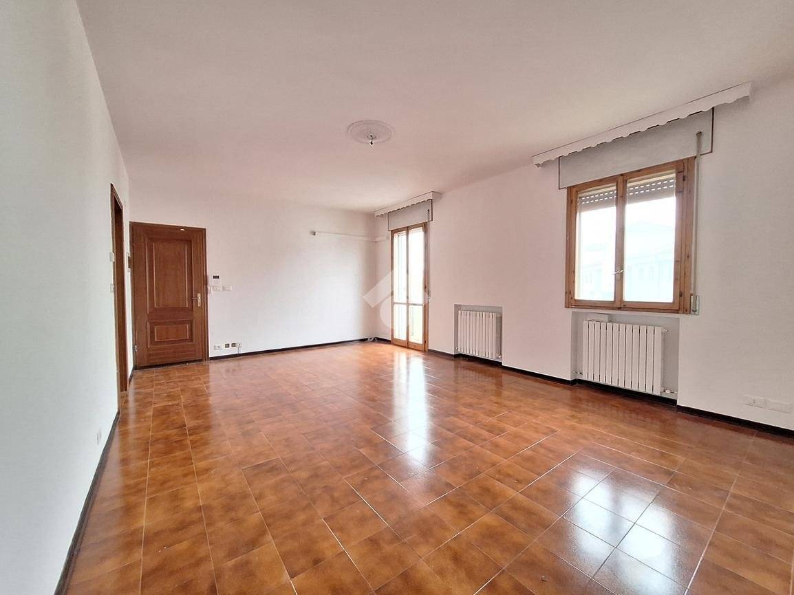 3 bedrooms Apartment in Medicina, Italy No. 105321