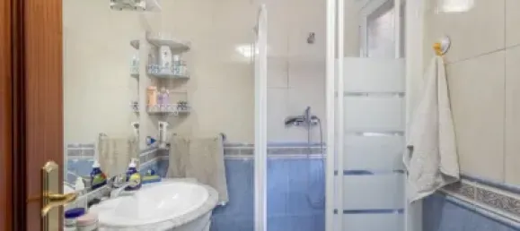 4 bedrooms Apartment in Granada, Spain No. 141519 18