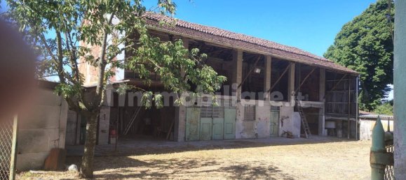 4 bedrooms House in Carezzano, Italy No. 293839 7