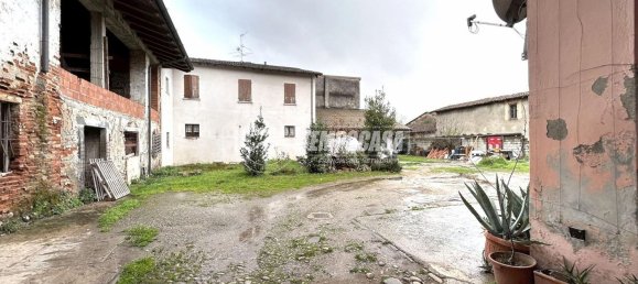 3 rooms Apartment in Chiari, Italy No. 204664 10
