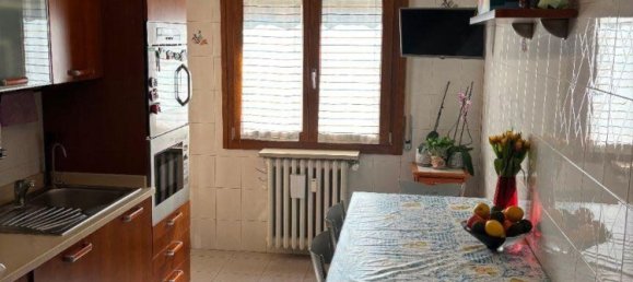 Apartamento de 3 habitaciónes en Malnate, Italy No. 334195 7