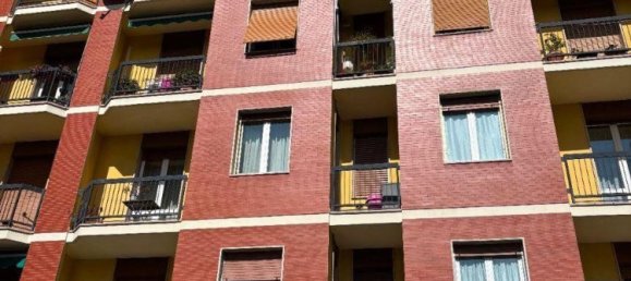 Apartamento de 3 habitaciónes en Malnate, Italy No. 334195 22