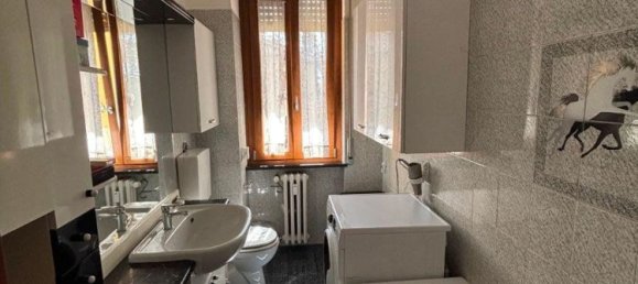 Apartamento de 3 habitaciónes en Malnate, Italy No. 334195 14