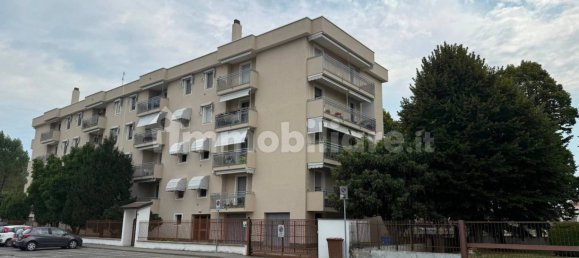 2 bedrooms Apartment in Paullo, Italy No. 271480 3