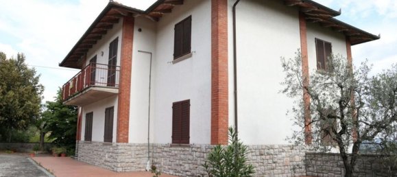 10-salle Villa à Lucignano, Italy No. 225173 13
