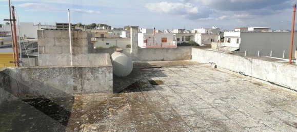 7 rooms House in Sava, Italy No. 27976 27