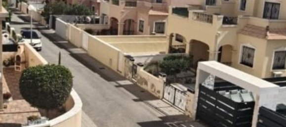 3 Schlafzimmer Stadthaus in Alicante, Spain, Nr. 190537 2