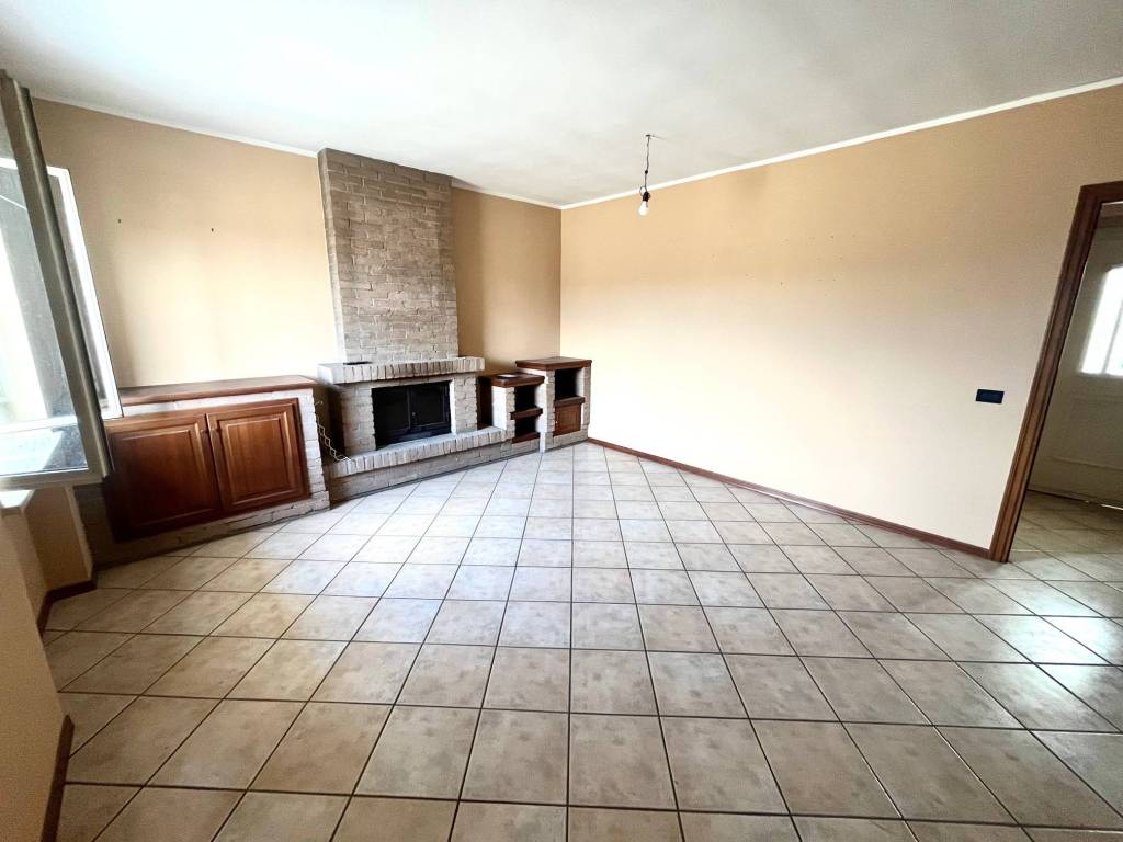 3-salle Maison à Villata, Italy No. 349522