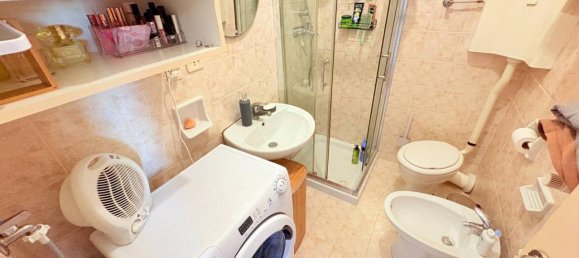 2 rooms Apartment in Udine, Italy No. 37532 6